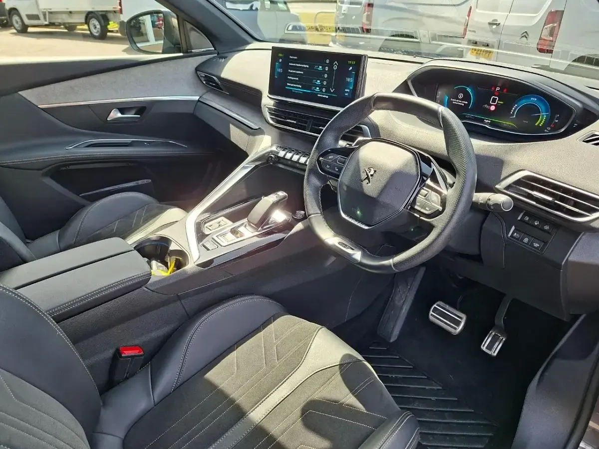 Used Peugeot 3008 GT 300 HP (220 kW) 2022 Grey SUV