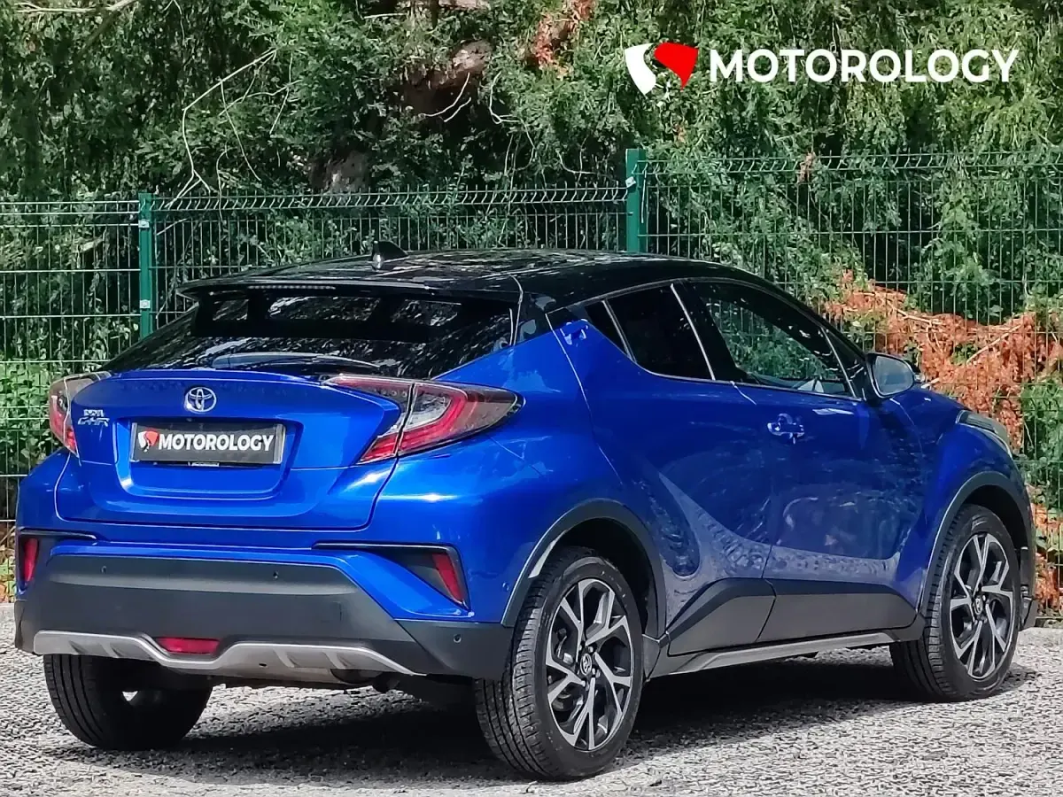 Used Toyota C-HR 115 HP (84 kW) 2016 Blue SUV