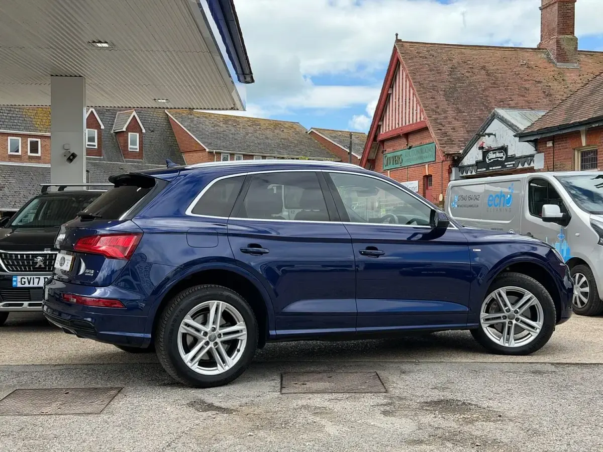 Used Audi Q5 S-Line 252 HP (185 kW) 2017 Blue SUV