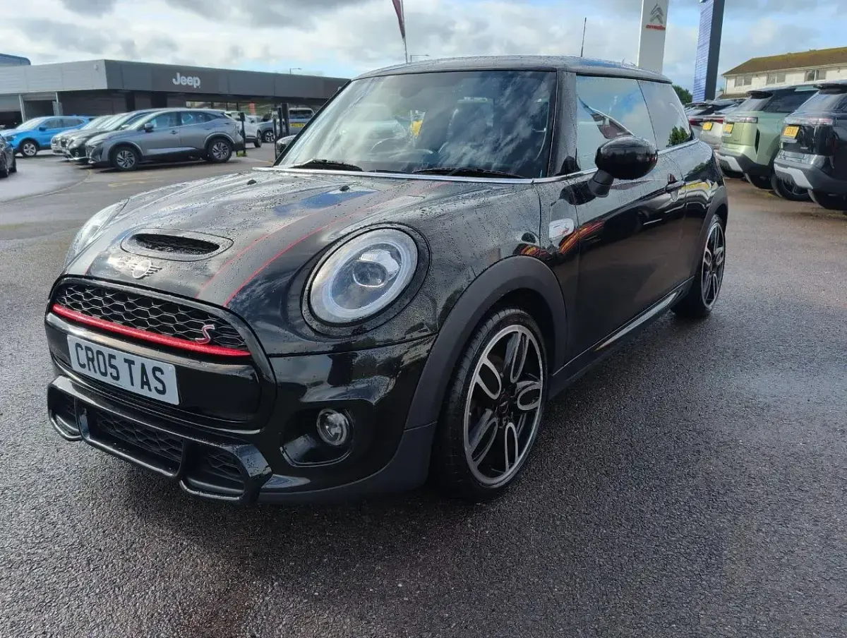 Used Mini Cooper S Hatch 189 HP (139 kW) 2019 Black Hatchback