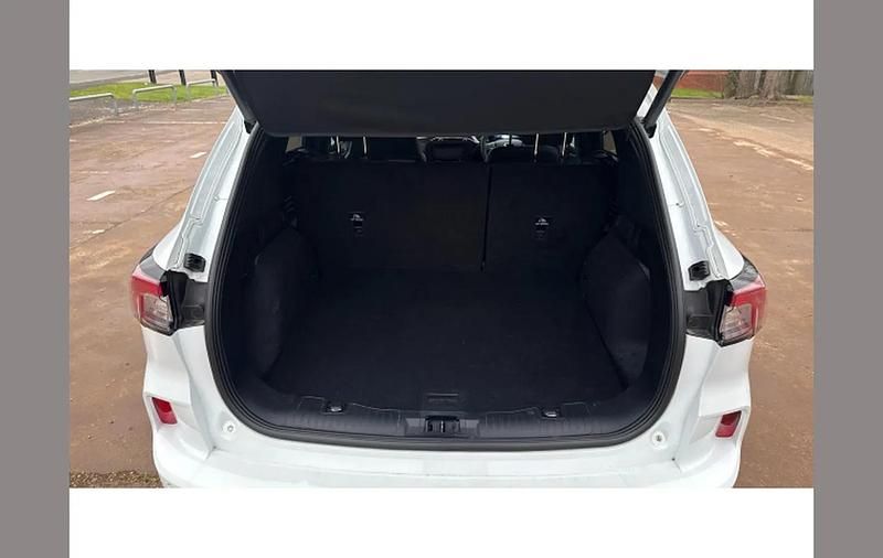 Used Ford Kuga ST-Line 150 HP (110 kW) 2023 White SUV