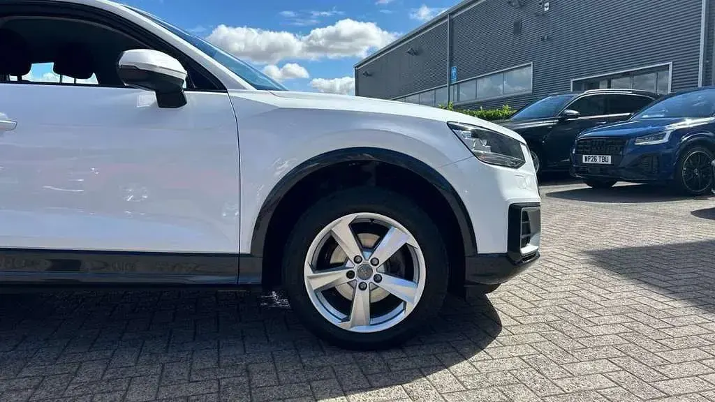 Used Audi Q2 Sport 116 HP (85 kW) 2020 White SUV