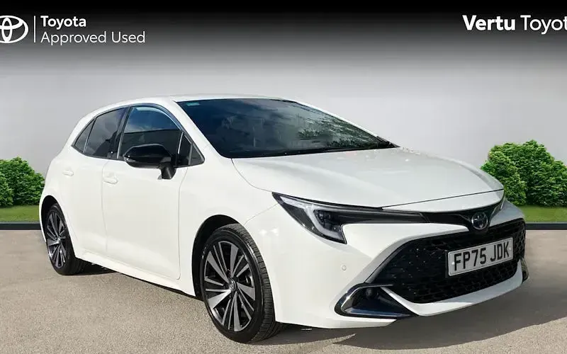 Used Toyota Corolla Design 140 HP (102 kW) 2025 Hatchback