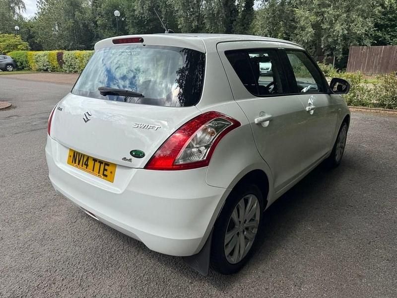 Used Suzuki Swift SZ3 94 HP (69 kW) 2014 White Hatchback