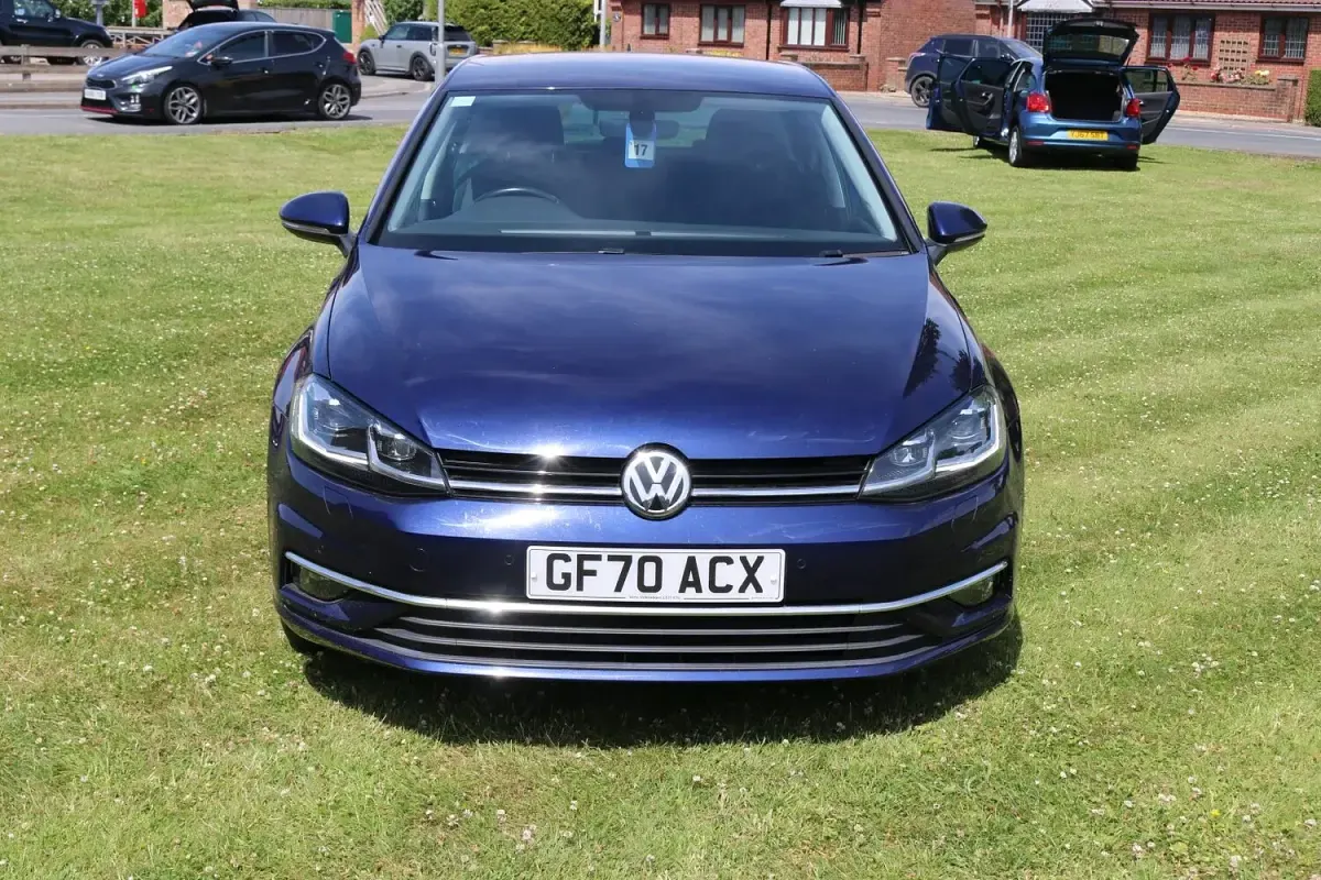 Used VW Golf VII Edition 150 HP (110 kW) 2020 Blue Hatchback