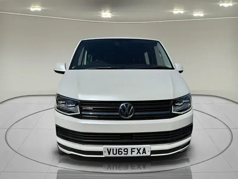 Used VW Transporter Highline 204 HP (150 kW) 2019 White Van