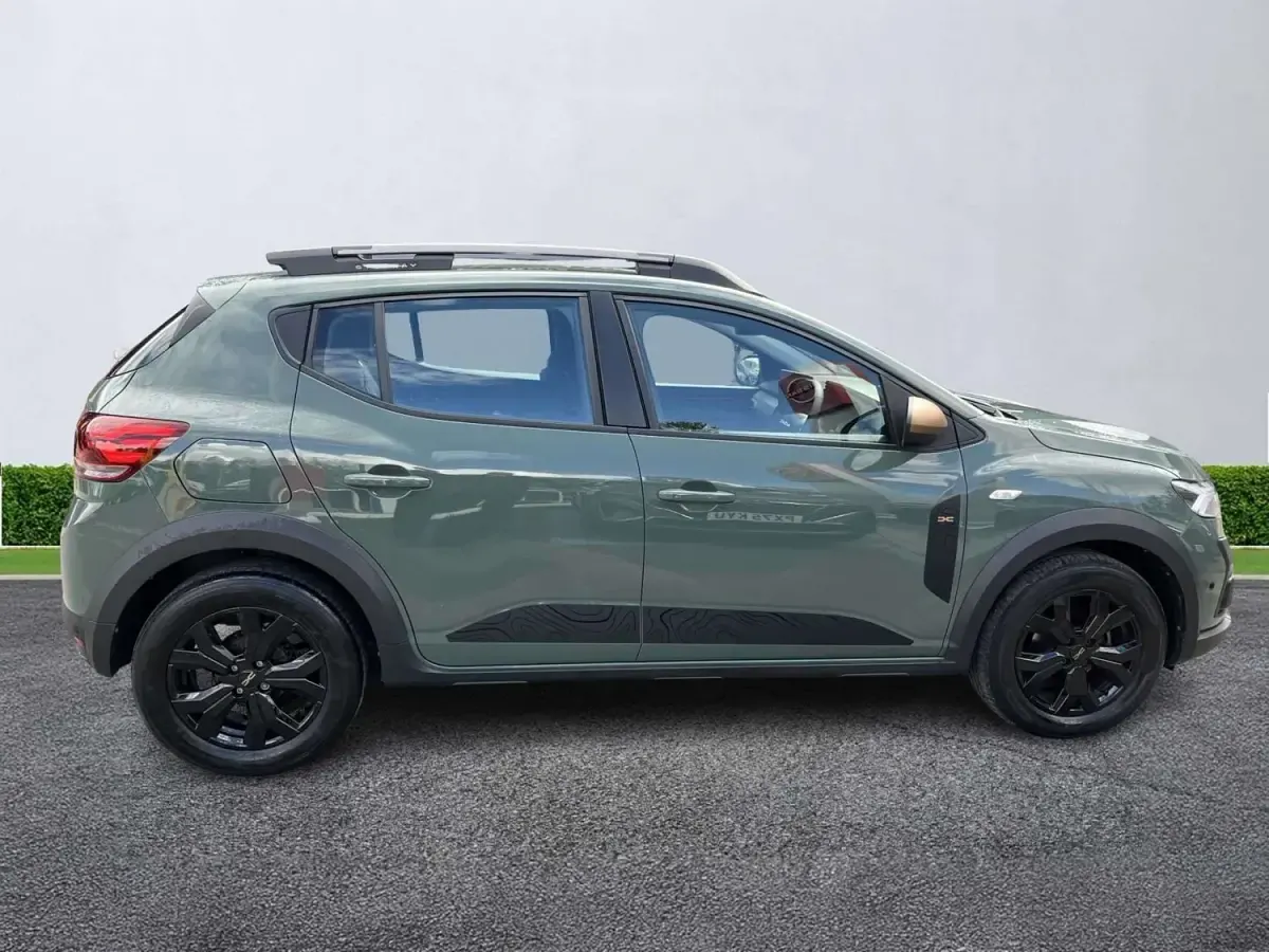 Gebraucht Dacia Sandero Extreme 90 PS (66 kW) 2023 Grün Kleinwagen