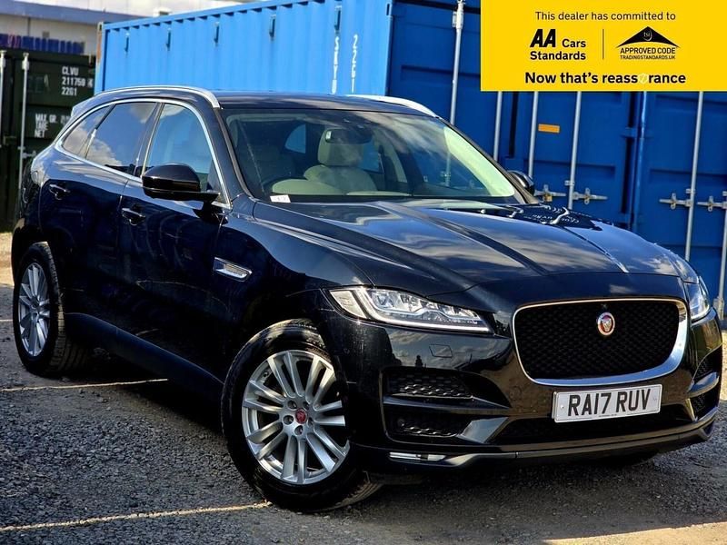Used Jaguar F-Pace Portfolio 180 HP (132 kW) 2017 Black SUV
