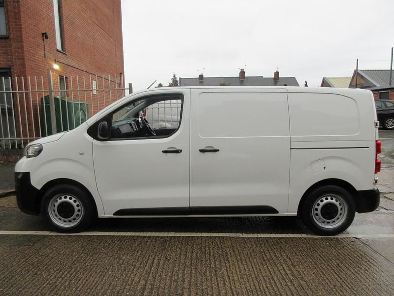 Used Peugeot Expert 2019 White Van