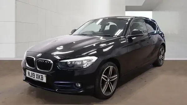 Used BMW 118 Sport Line 2019 Black Hatchback