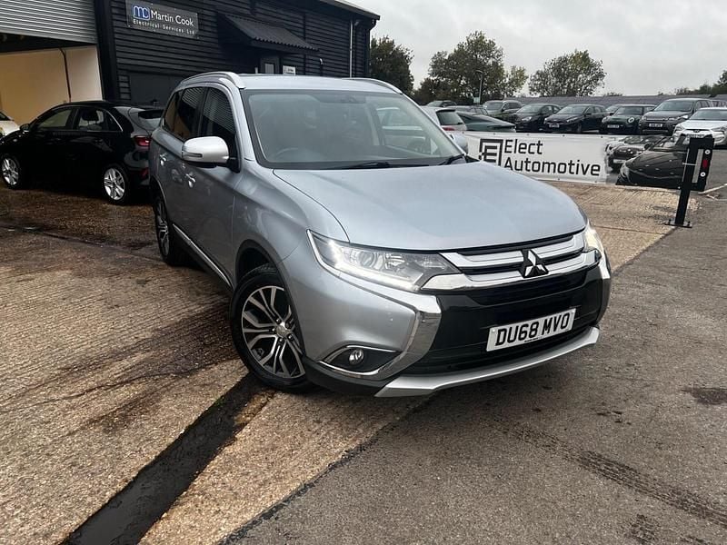 Silver Used 2018 Mitsubishi Outlander SUV | £13,350 (Fair price) - Image 1/4