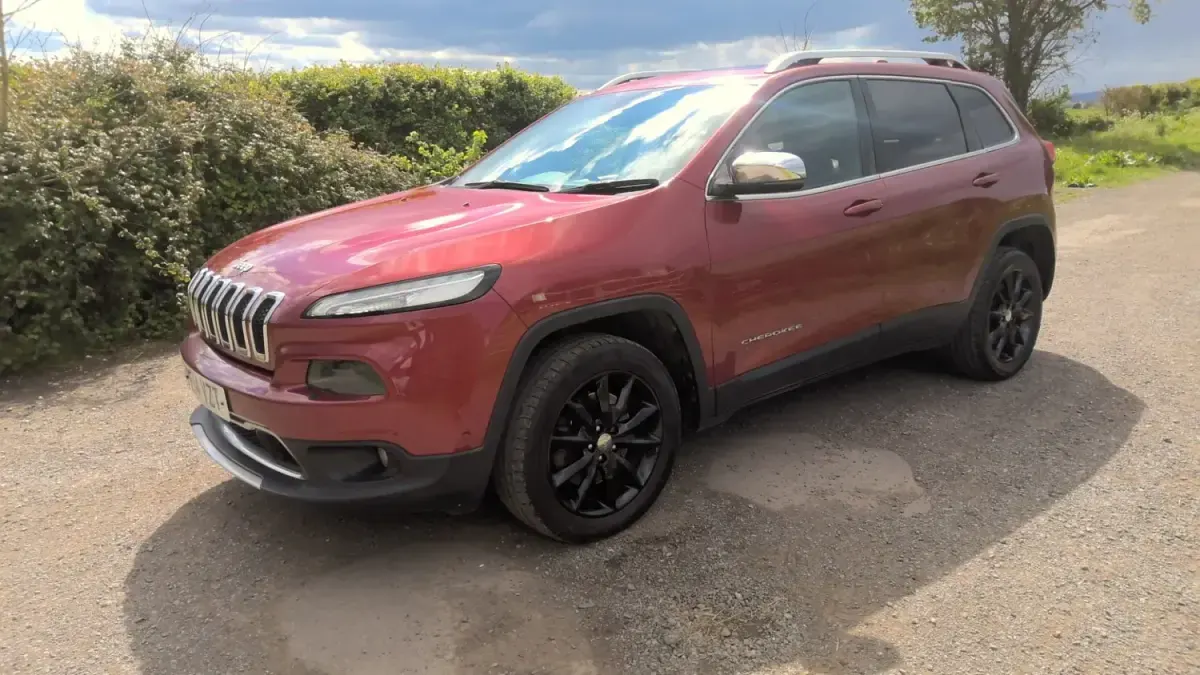 Usado Jeep Cherokee Limited 140 CV (102 kW) 2014 Rojo SUV