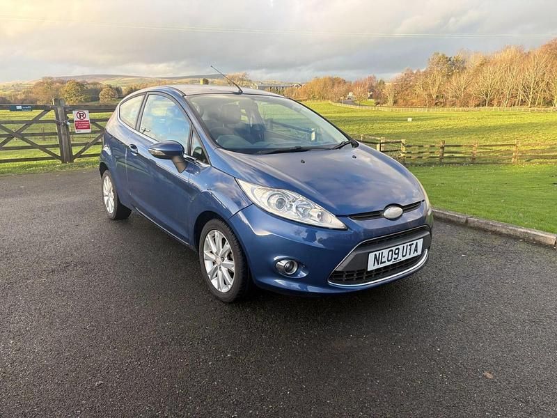 Blue Used 2009 Ford Fiesta Zetec Hatchback | £1,995 (Fair price) - Image 1/4