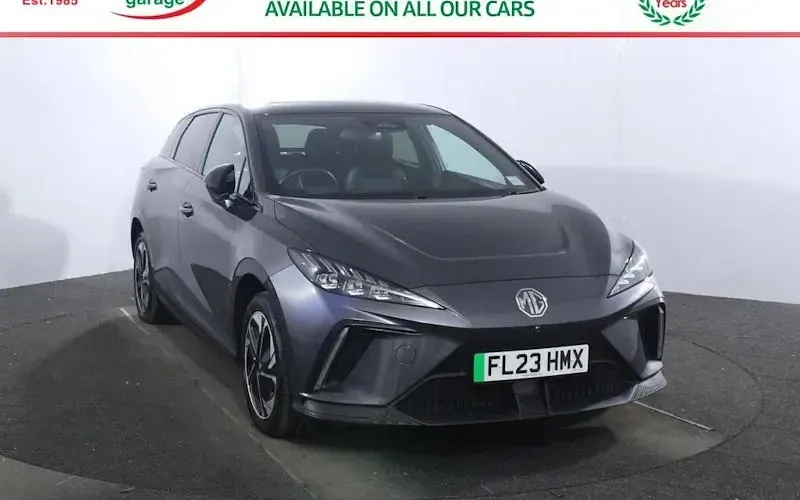 Begagnad MG MG4 EV Trophy 150 kW (204 HK) 2025 Halvkombi