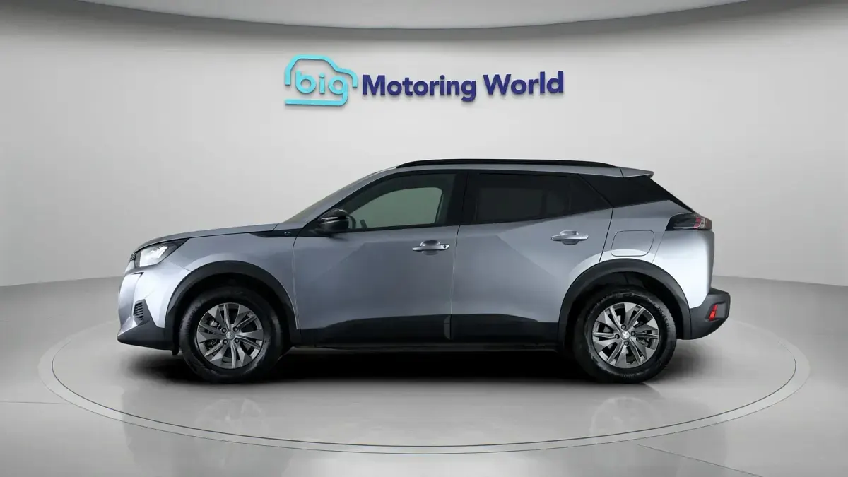 Used Peugeot e-2008 Active+ 100 kW (136 HP) 2023 Grey SUV