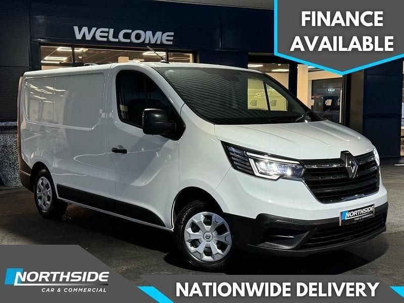 White Used 2022 Renault Trafic Business Van | £10,950 (Good price) - Image 1/3