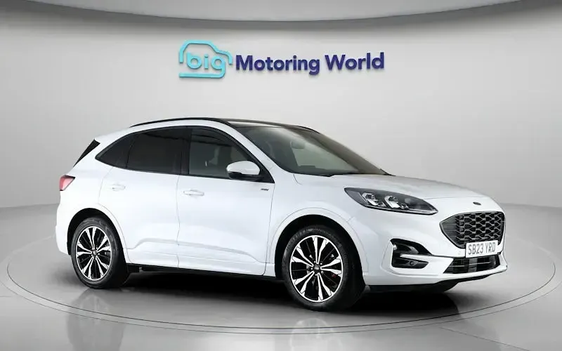 Used Ford Kuga ST-Line X 150 HP (110 kW) 2023 White SUV