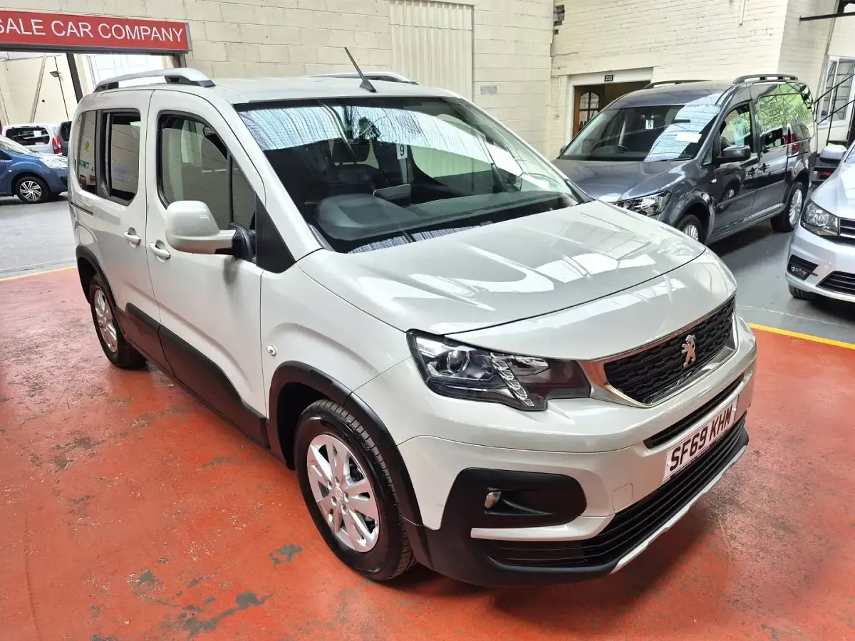Used Peugeot Rifter Allure 2020 Beige MPV