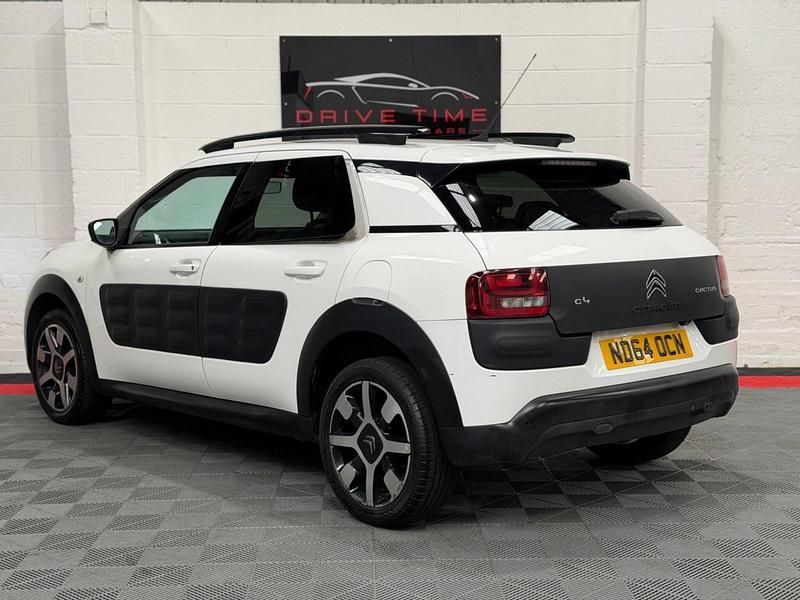 Used Citroën C4 Cactus Flair 2015 White Hatchback