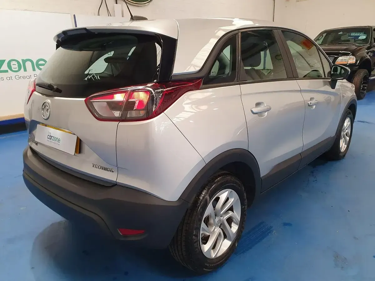Used Vauxhall Crossland X S 102 HP (75 kW) 2019 Silver SUV