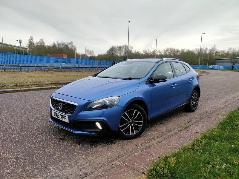 Used Volvo V40 2015 Blue Hatchback