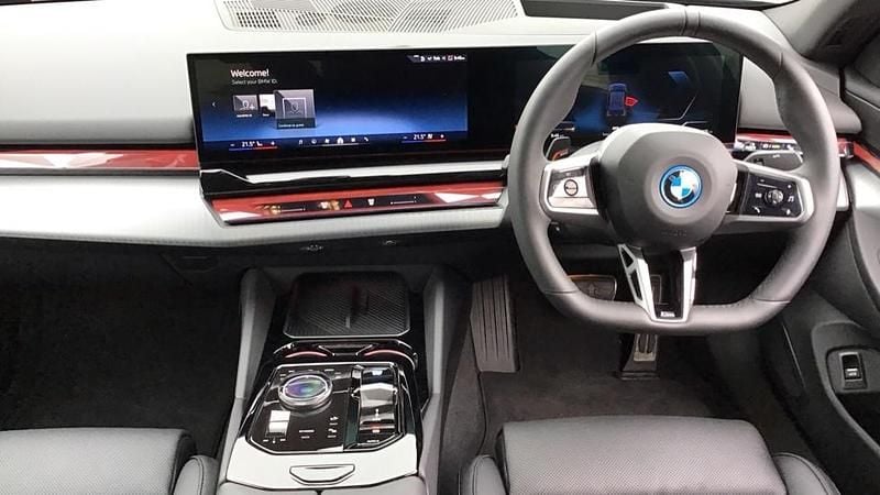 Used BMW i5 M Sport 246 kW (335 HP) 2025 Black