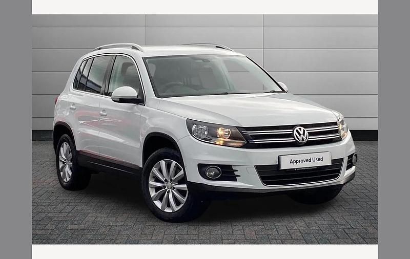 White Used 2015 VW Tiguan Match SUV | £9,495 (Fair price) - Image 1/3