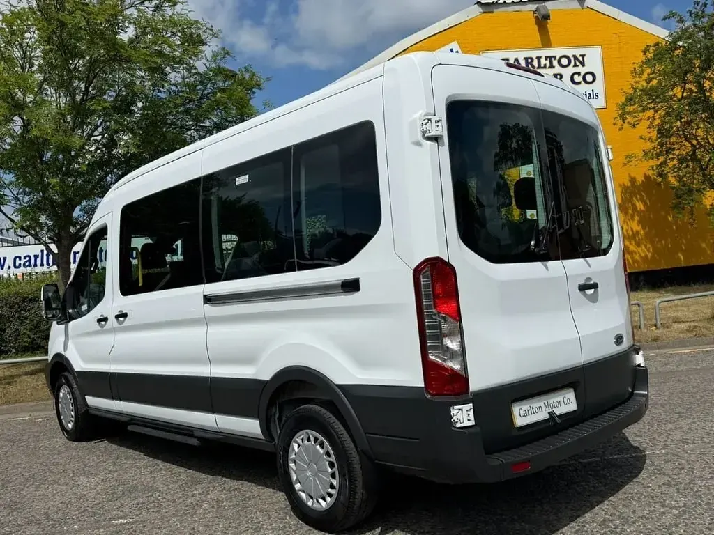 Usado Ford Transit 125 HP (91 kW) 2018 Branco