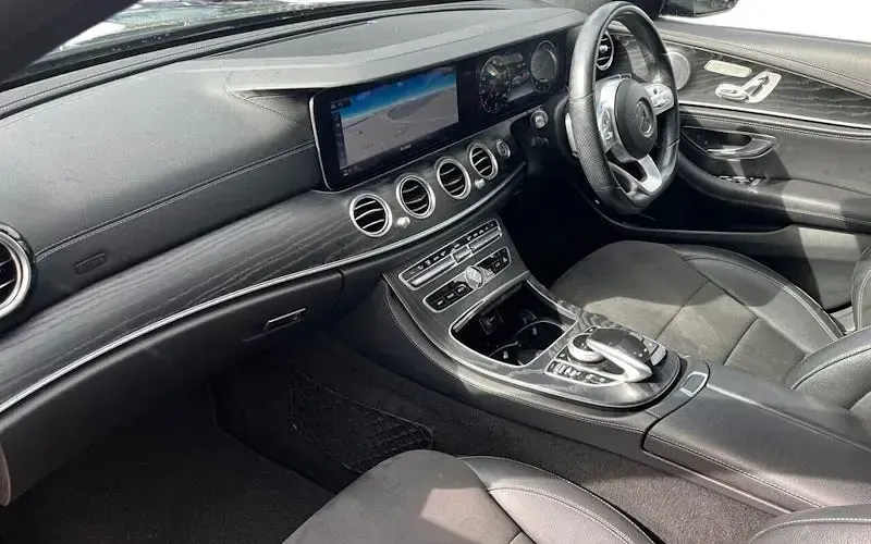 Used Mercedes E400 AMG line 340 HP (250 kW) 2020 Blue Sedan