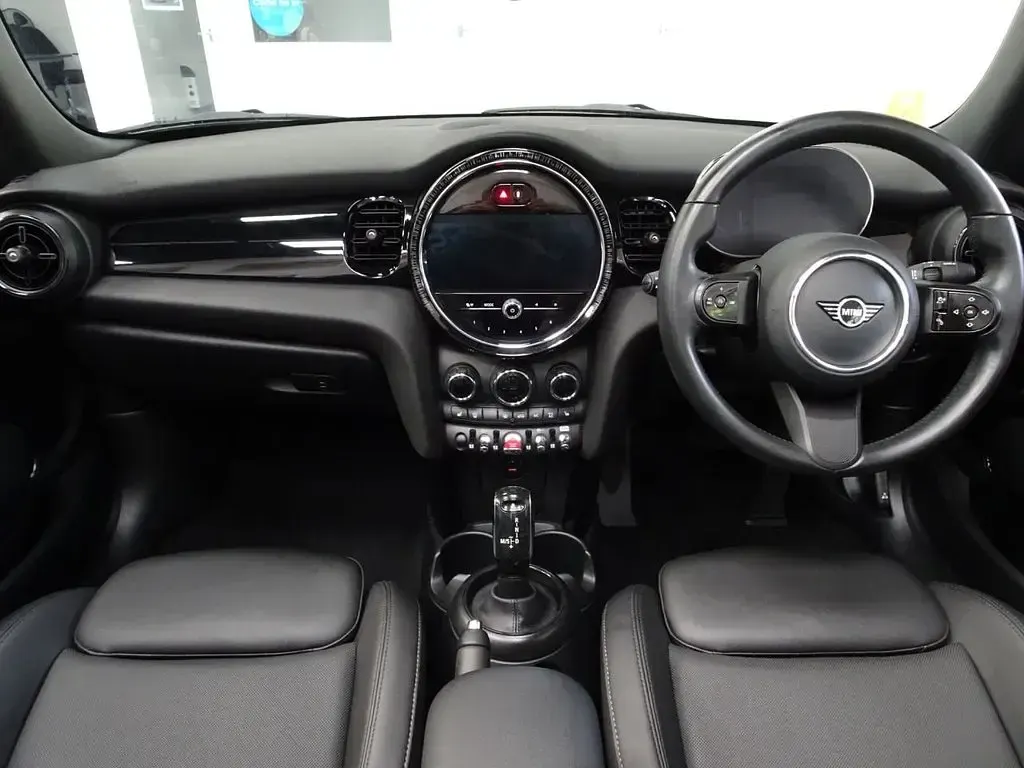 Used Mini Cooper Cabriolet Classic 136 HP (100 kW) 2023 Black Cabriolet