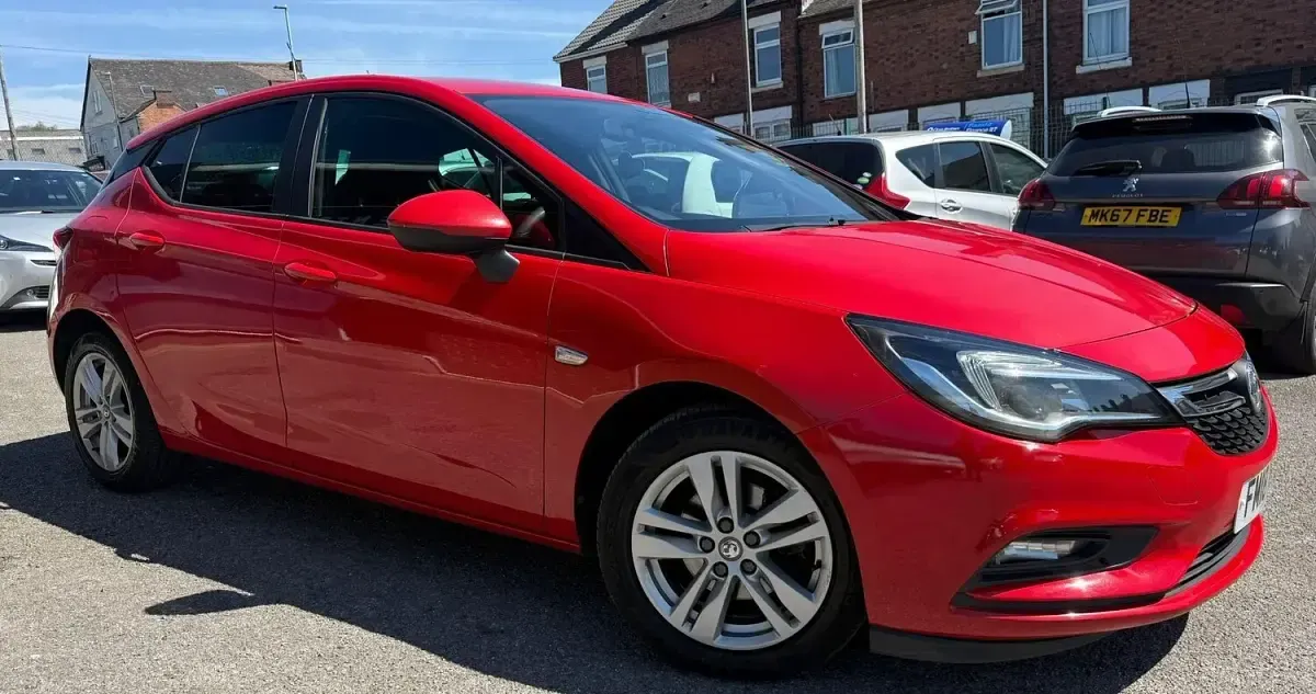 Used Vauxhall Astra Design Edition 2018 Red Hatchback