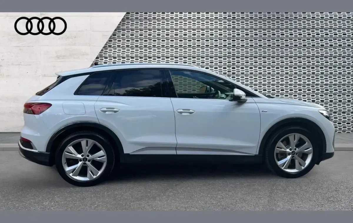 Used Audi Q4 e-tron S-Line 150 kW (204 HP) 2025 White SUV