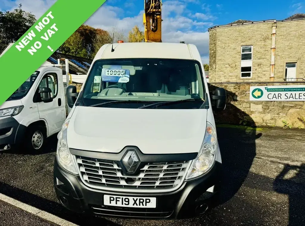 Used Renault Master 2019 White Sedan