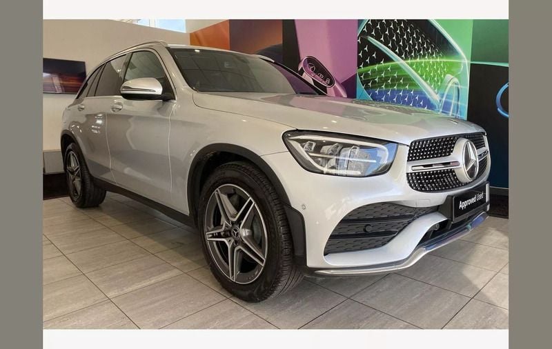 Silver Used 2020 Mercedes GLC300e AMG line SUV | £22,290 (Expensive) - Image 1/2