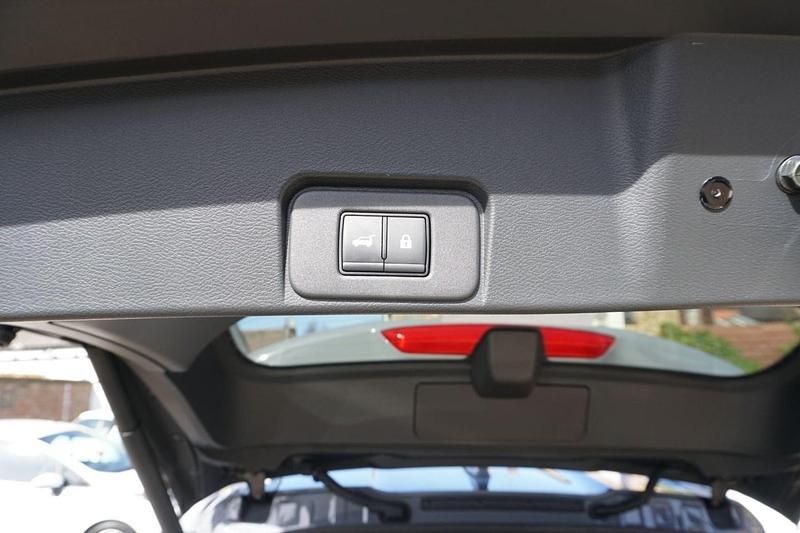 Used Nissan X-Trail Tekna 204 HP (150 kW) 2025 Grey SUV