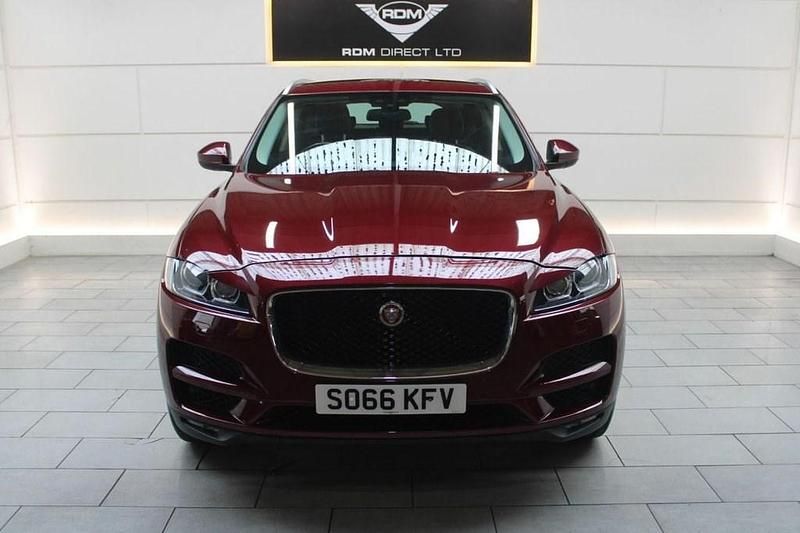 Second-hand Jaguar F-Pace Portfolio 180 CP (132 kW) 2016 Roșu SUV