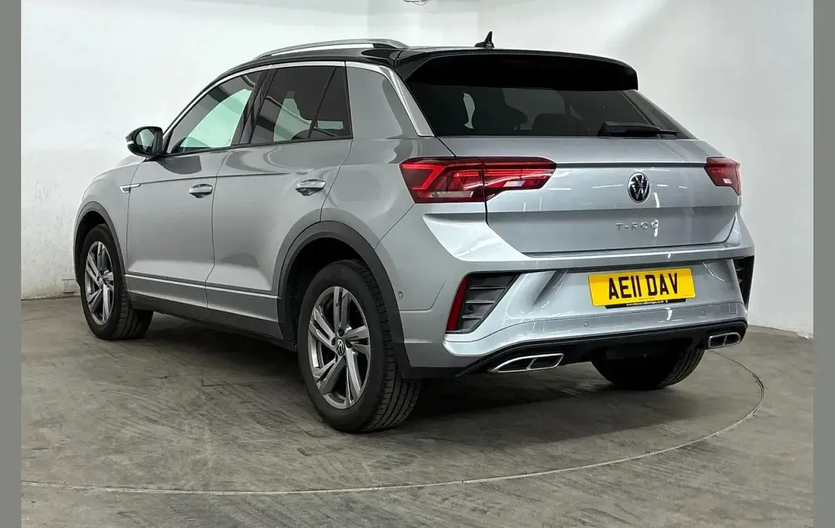 Used VW T-Roc R-line 150 HP (110 kW) 2023 Silver SUV