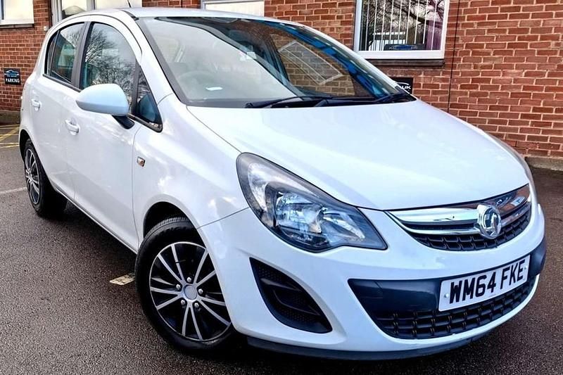 Used Vauxhall Corsa Design Edition 2014 White Hatchback