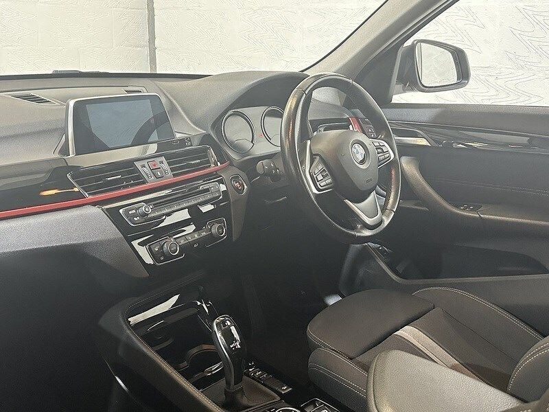 Image 3/4