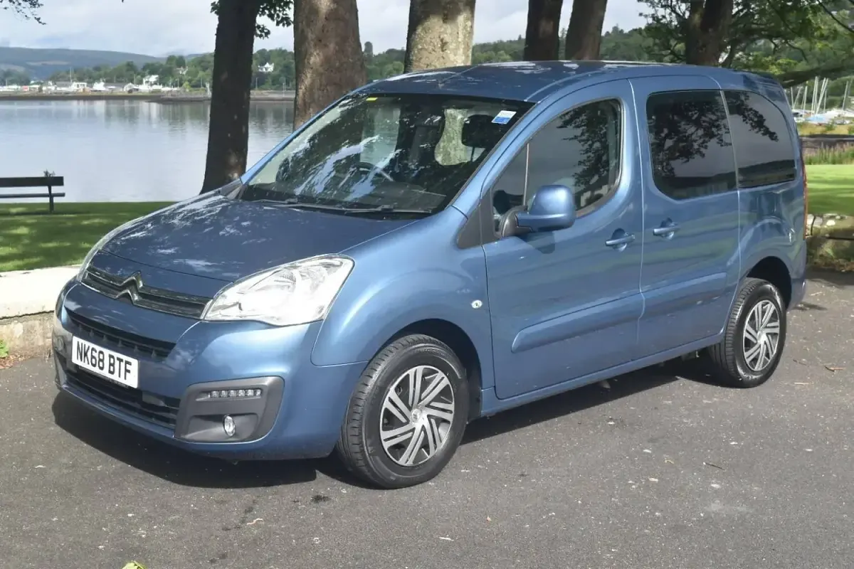 Used Citroën Berlingo Feel 2018 Blue MPV