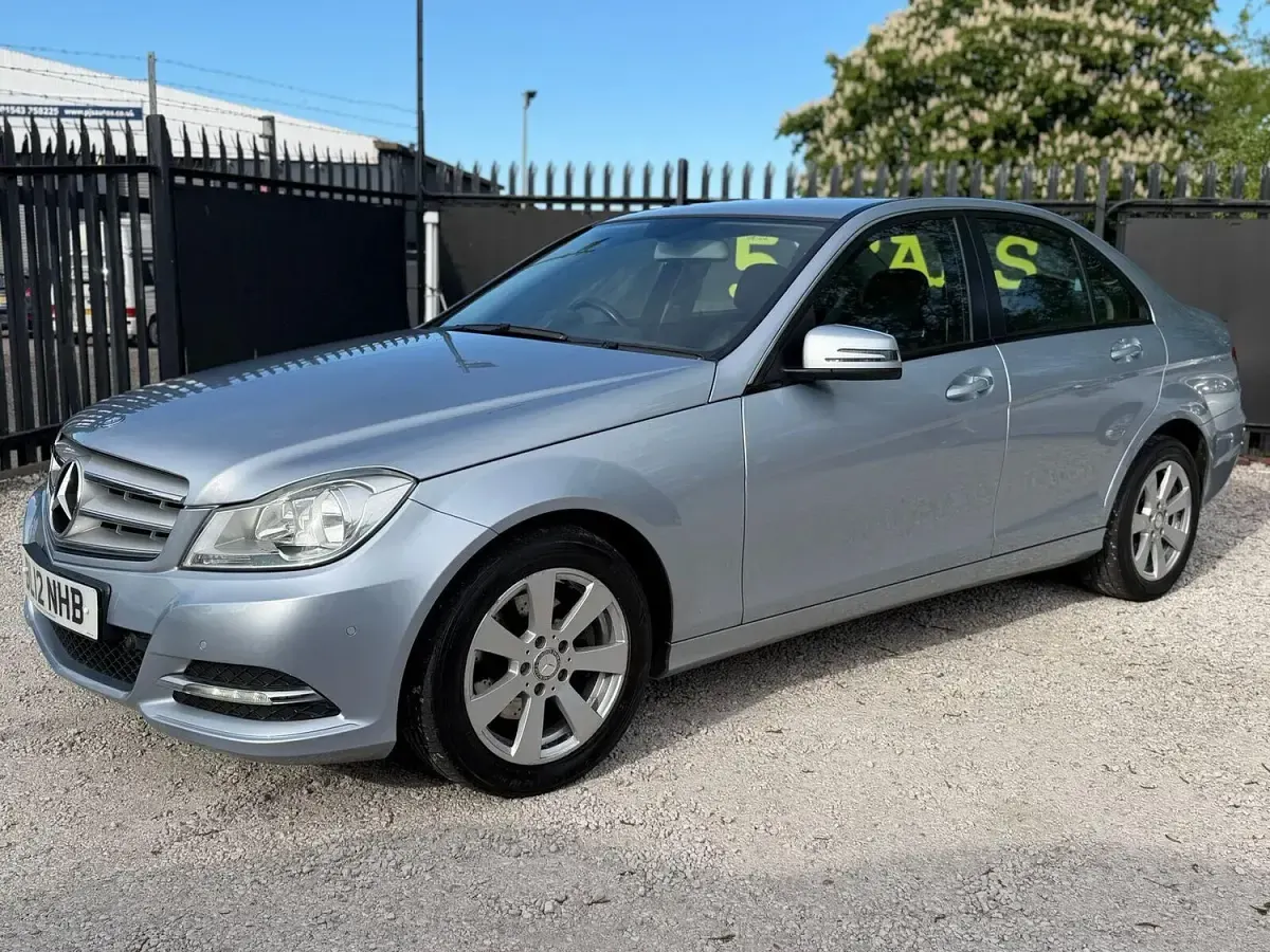 Used Mercedes C220 Executive 170 HP (125 kW) 2012 Silver Sedan