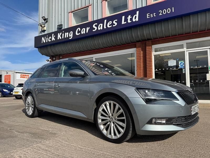 Quartz grey Used 2018 Skoda Superb SE L Executive Estate | £11,975 (Super price) - Image 1/4