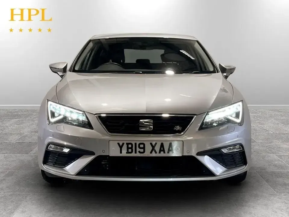 Used Seat Leon FR Sport 150 HP (110 kW) 2019 Silver Hatchback