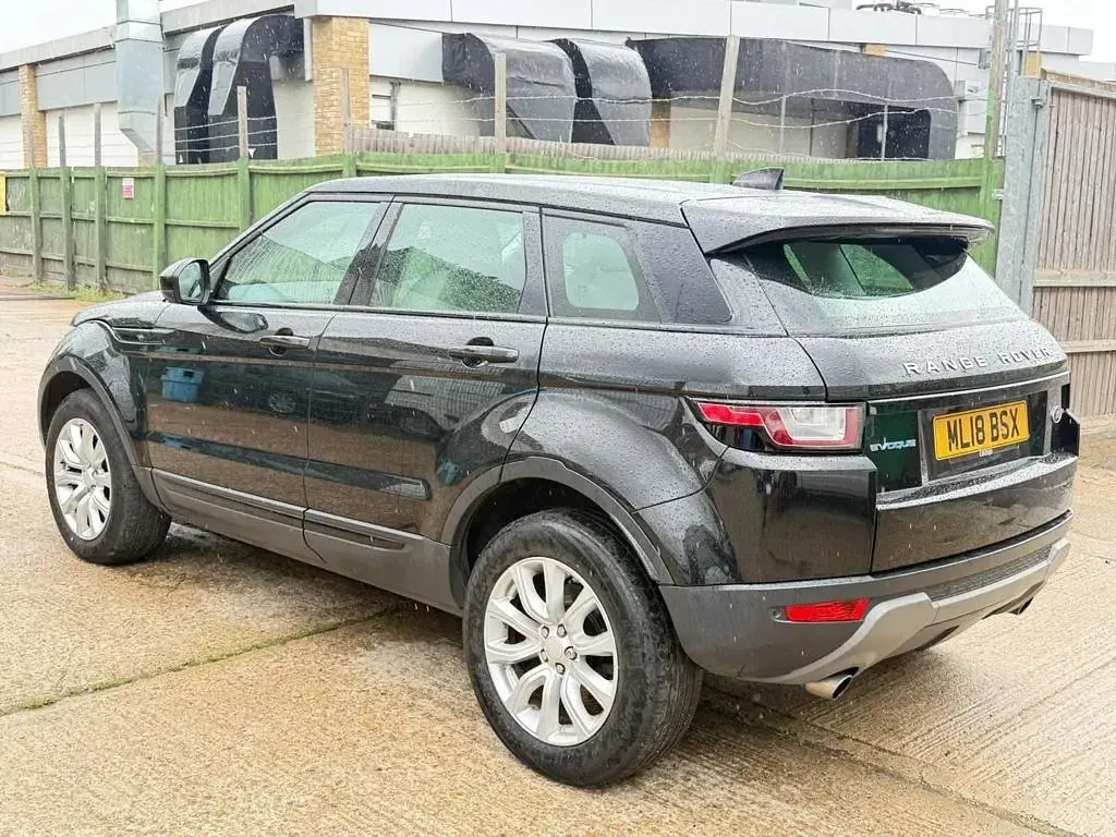 Used Land Rover Range Rover evoque SE 2018 Black SUV