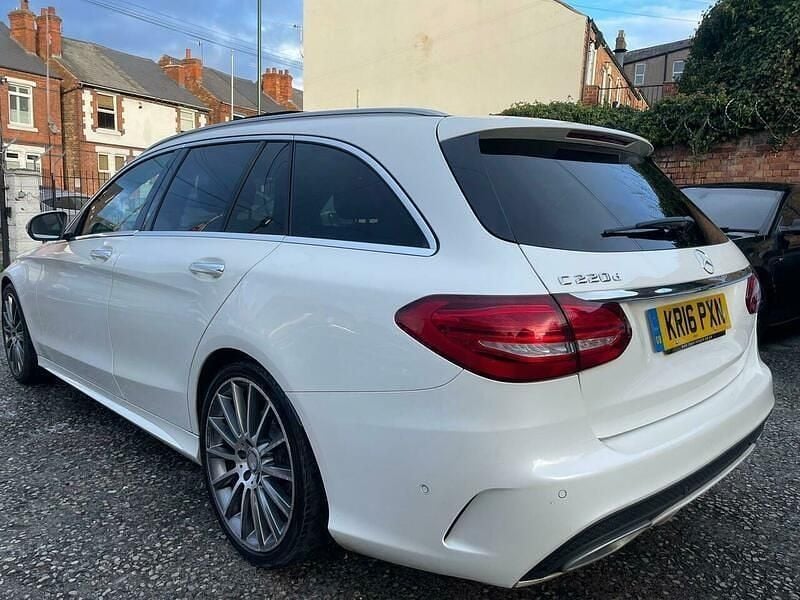 Used Mercedes C220 AMG Line Premium 170 HP (125 kW) 2016 White Estate