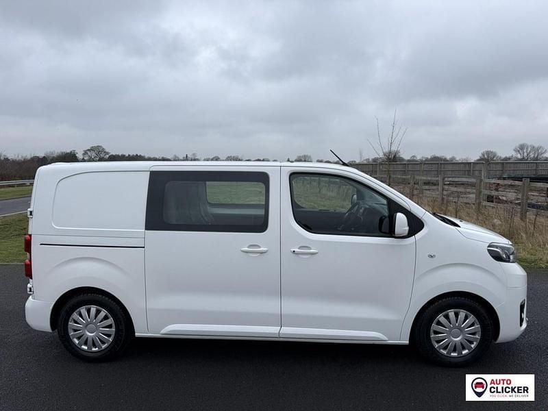 Used Toyota Proace Comfort 115 HP (84 kW) 2018 White MPV