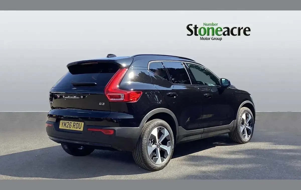 New Volvo XC40 Plus 161 HP (118 kW) 2026 Black SUV