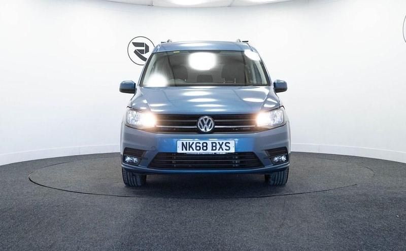 Used VW Caddy Maxi Life S 102 HP (75 kW) 2018 Blue MPV