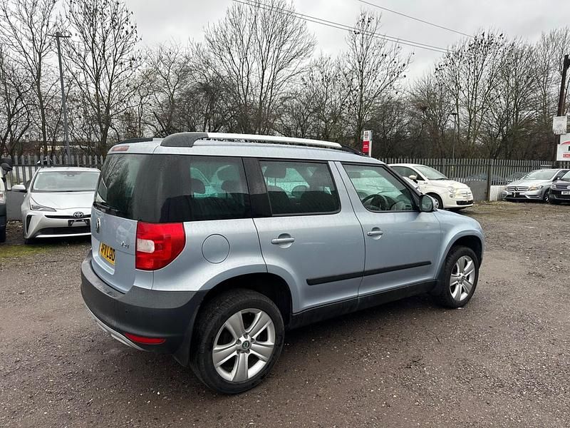Used Skoda Yeti SE 105 HP (77 kW) 2011 Blue SUV