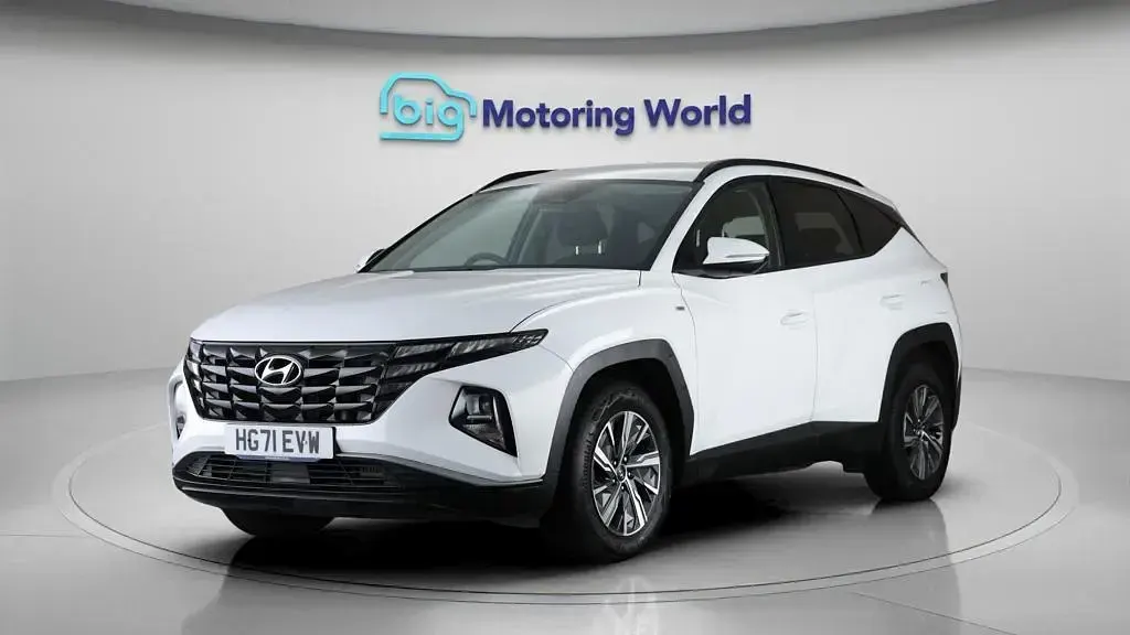 Used Hyundai Tucson SE 150 HP (110 kW) 2022 White SUV